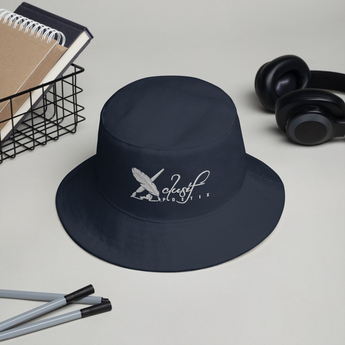 XCLIUSIF POETIX WHITE LOGO Embroidery Bucket Hat