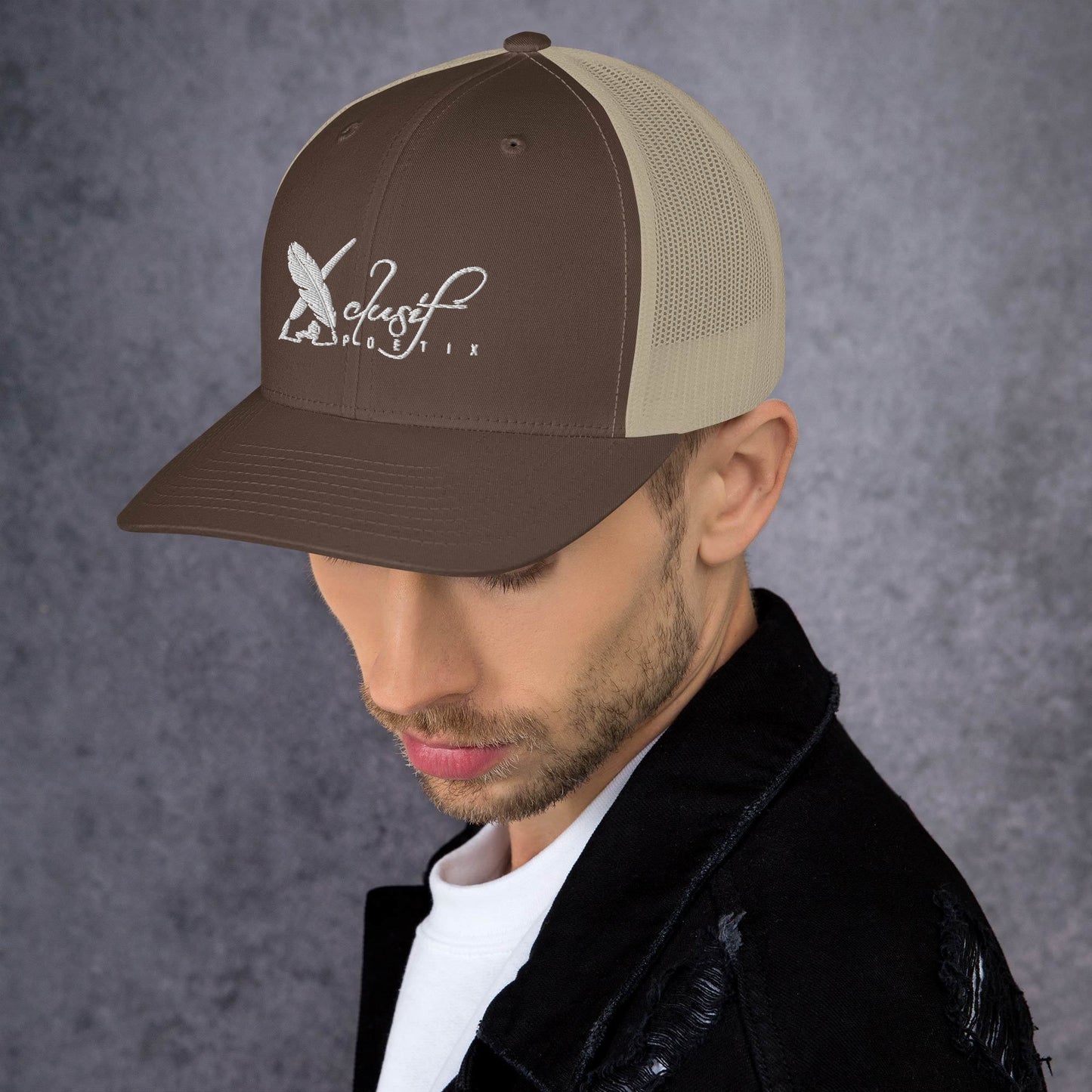 XCLUSIF POETIX WHITE LOGO Retro Trucker Cap